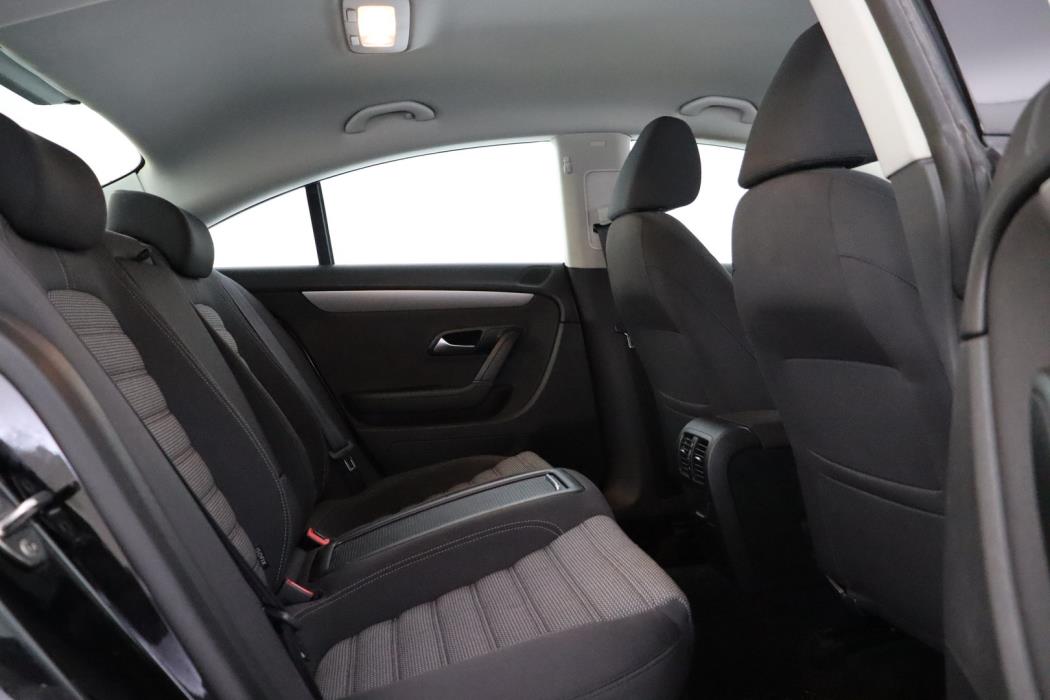 VOLKSWAGEN Passat CC 2010