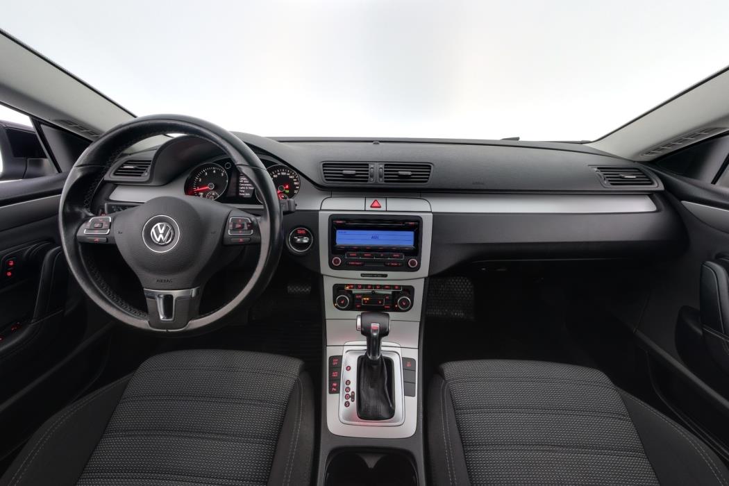 VOLKSWAGEN Passat CC 2010