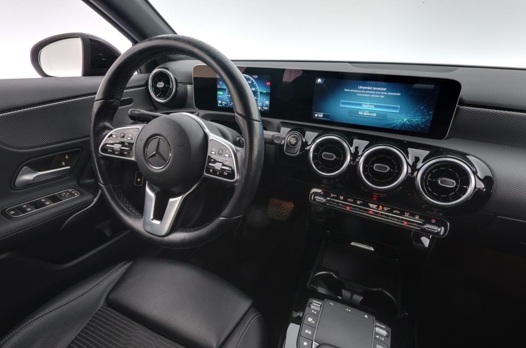 MERCEDES-BENZ A 2020