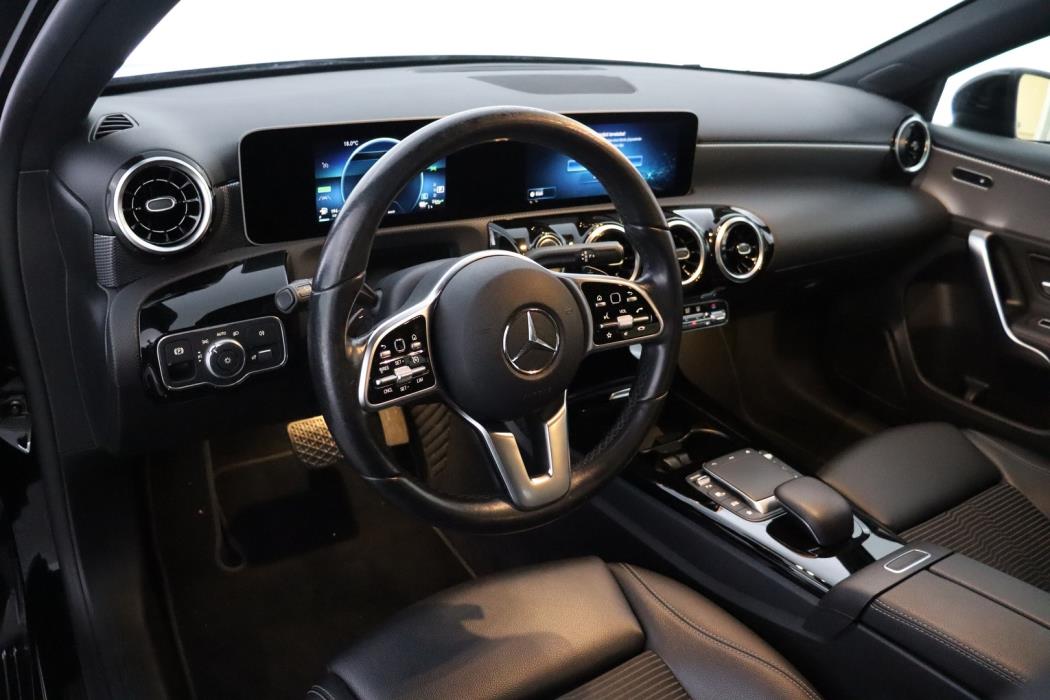MERCEDES-BENZ A 2020