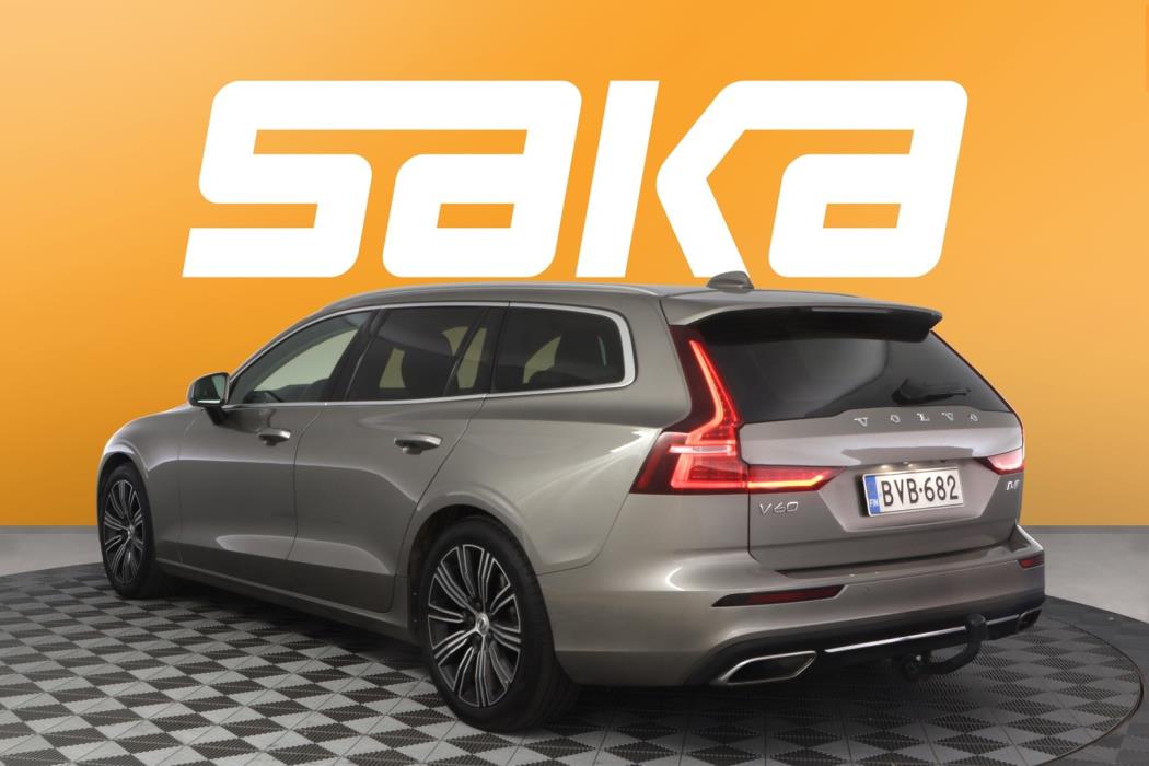 VOLVO V60 2019