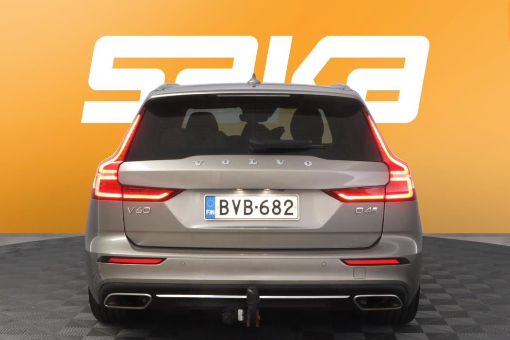 VOLVO V60 2019