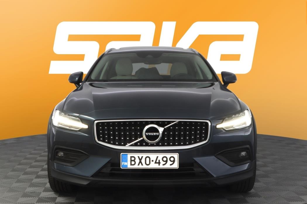 VOLVO V60 Cross Country 2019