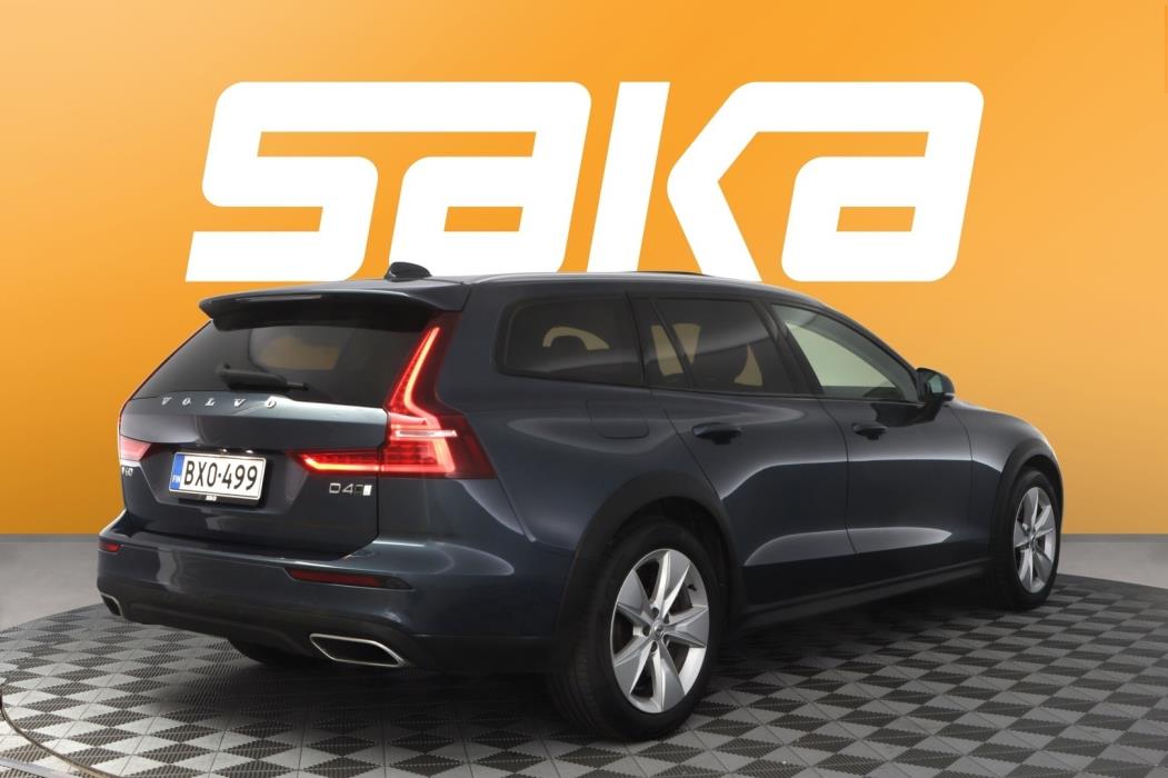 VOLVO V60 Cross Country 2019