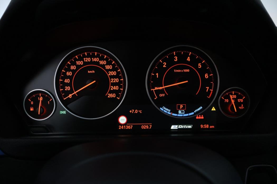 BMW 330 2017