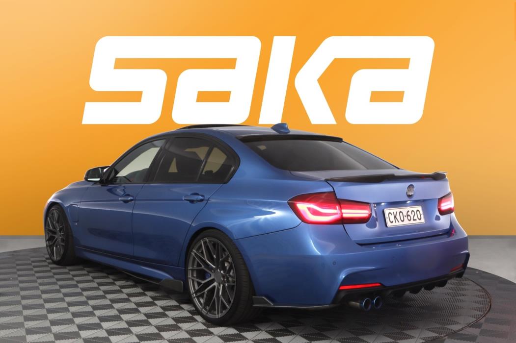 BMW 330 2017