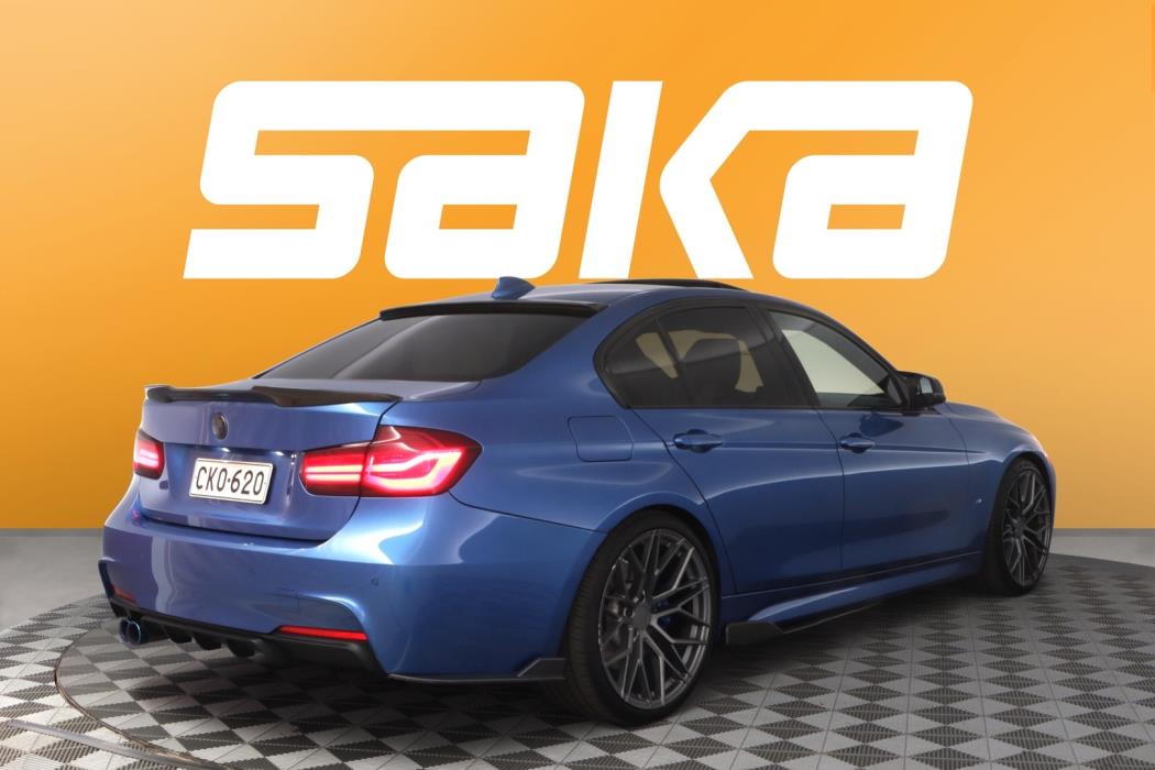 BMW 330 2017