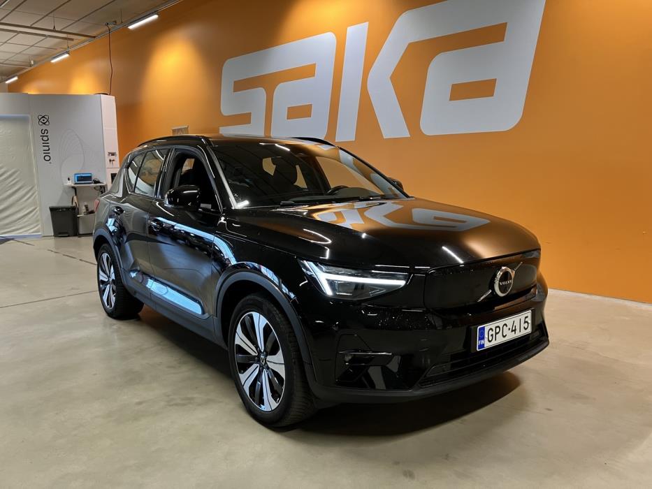 VOLVO XC40 2023
