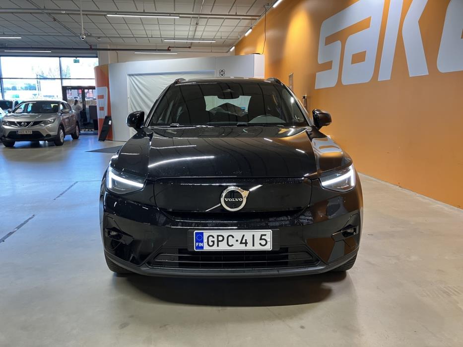 VOLVO XC40 2023