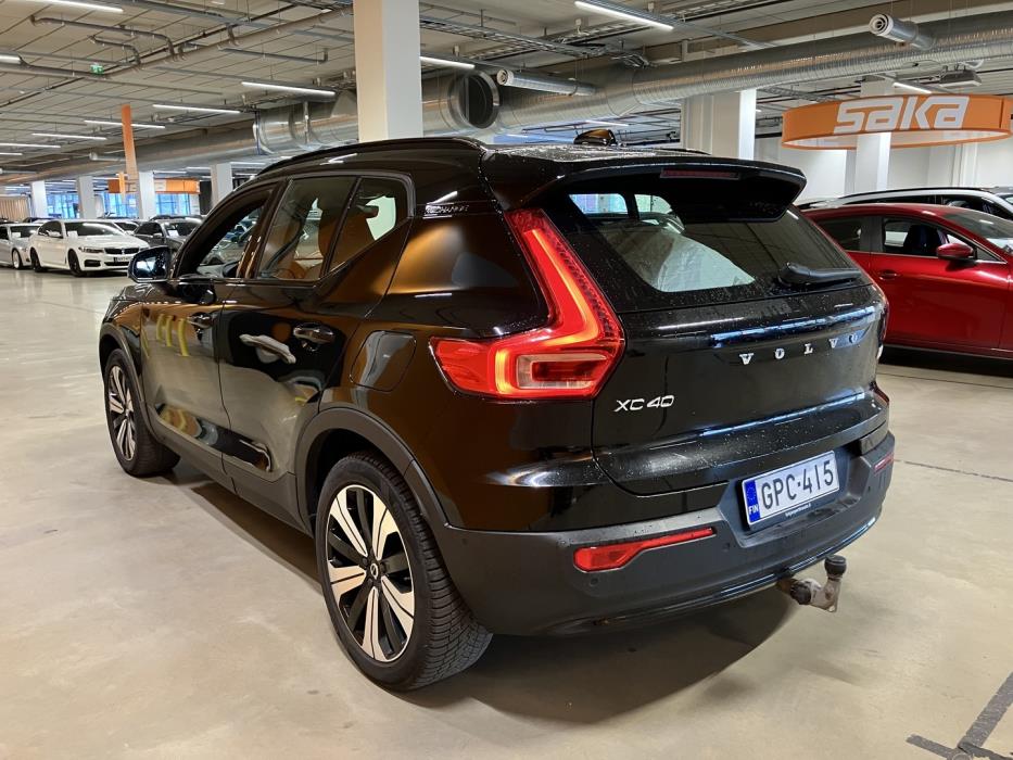 VOLVO XC40 2023