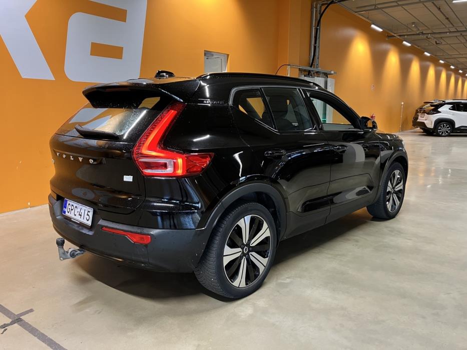 VOLVO XC40 2023