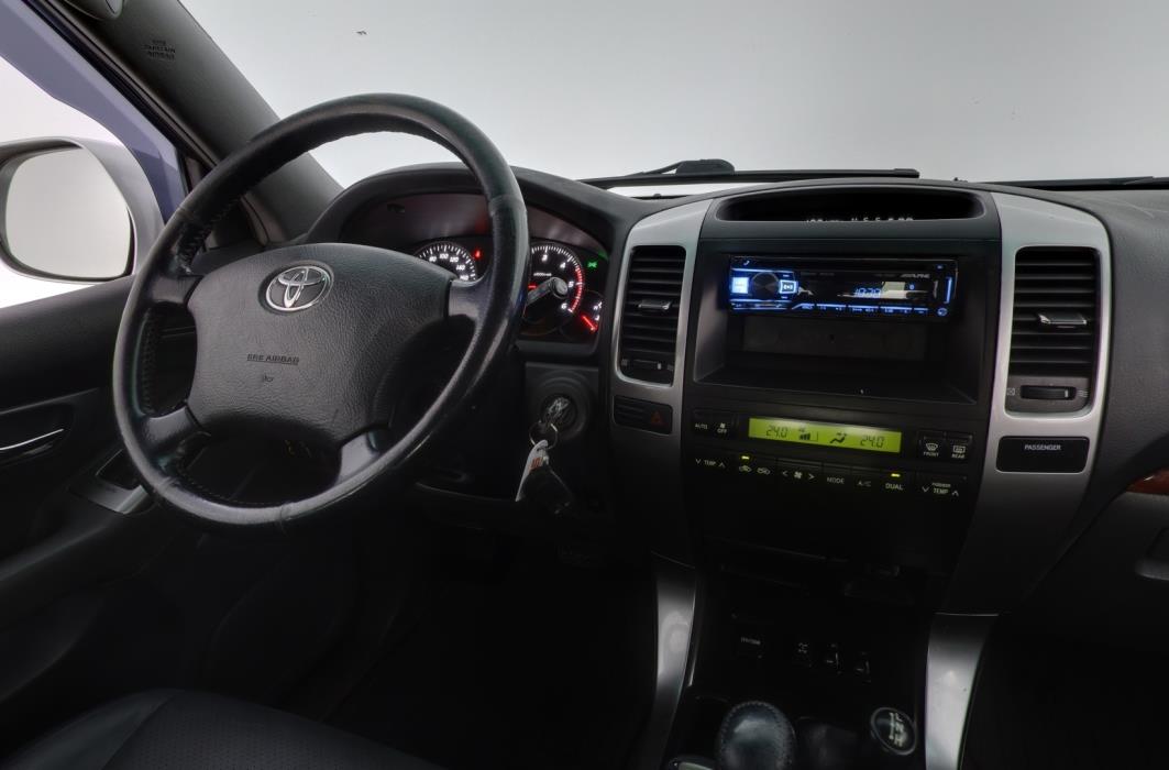 TOYOTA Land Cruiser 2006