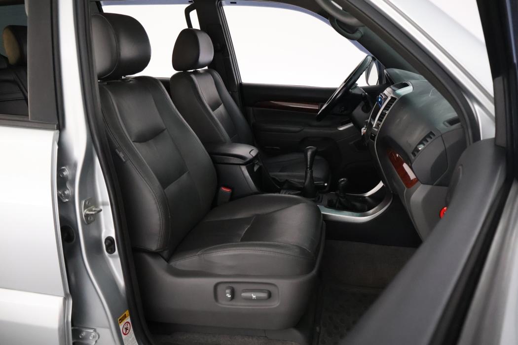 TOYOTA Land Cruiser 2006
