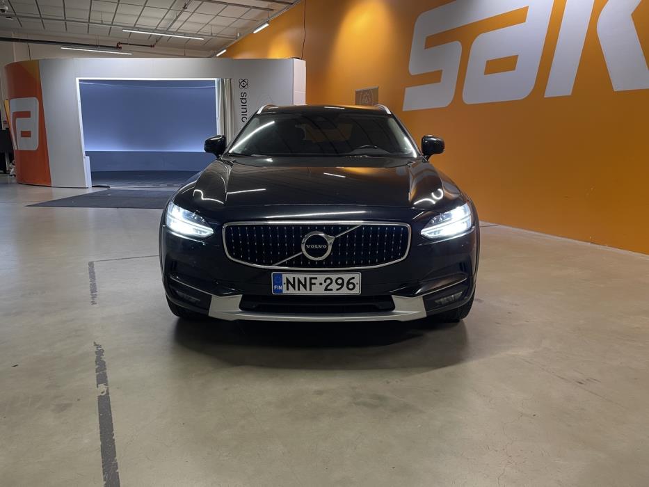 VOLVO V90 Cross Country 2019