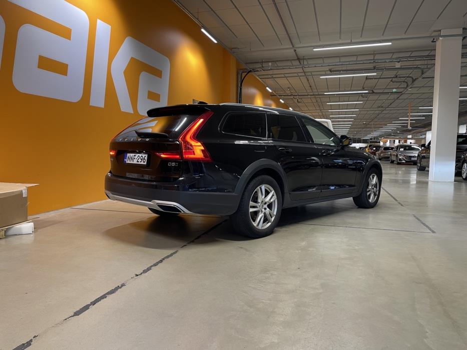 VOLVO V90 Cross Country 2019
