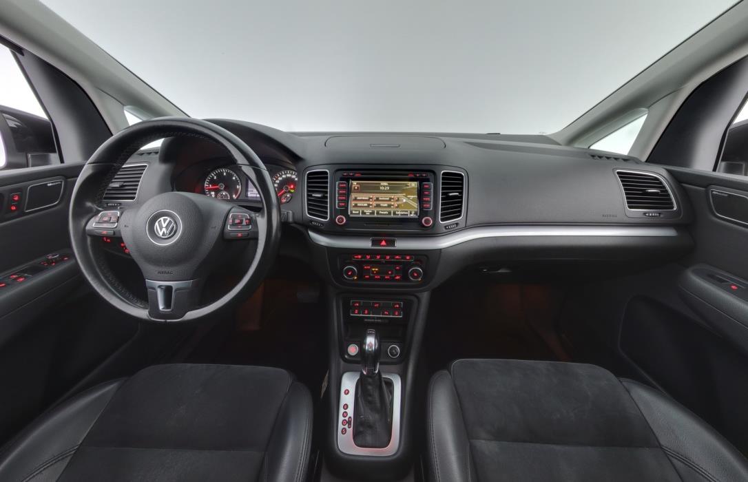 VOLKSWAGEN Sharan 2012