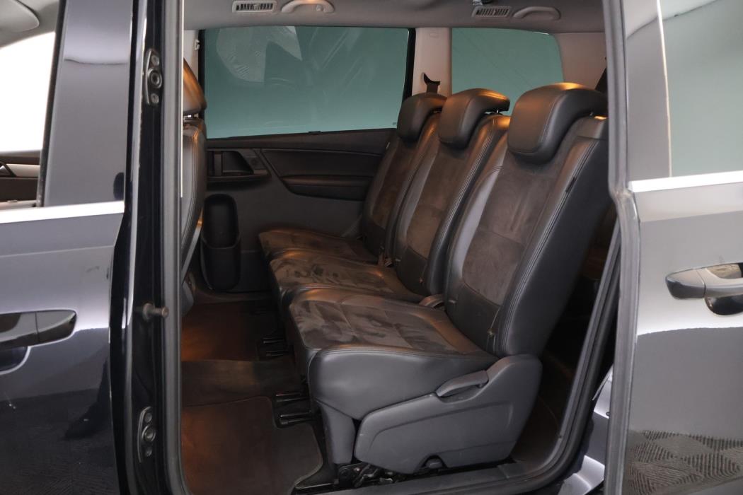 VOLKSWAGEN Sharan 2012