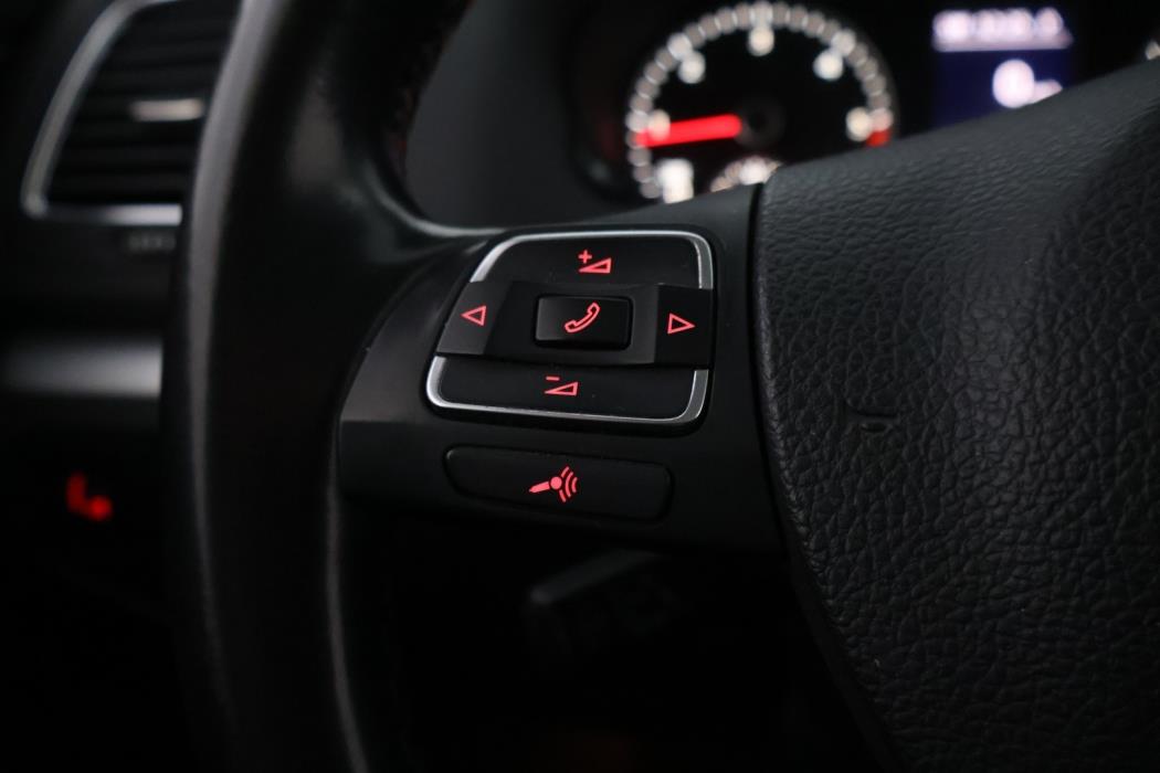 VOLKSWAGEN Sharan 2012