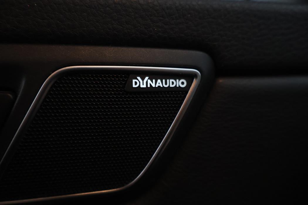 VOLKSWAGEN Sharan 2012