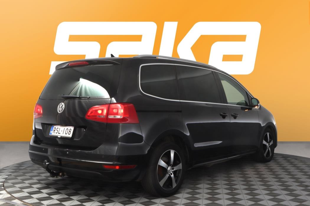 VOLKSWAGEN Sharan 2012