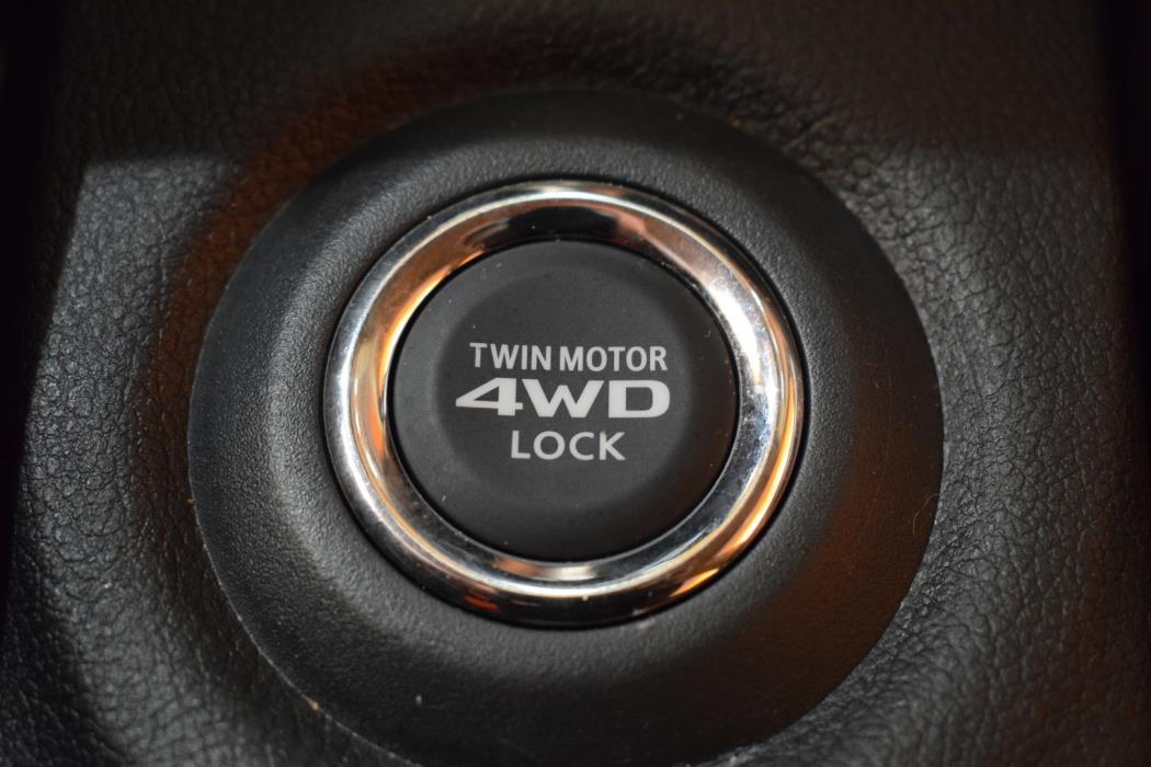 MITSUBISHI OUTLANDER PHEV 2014