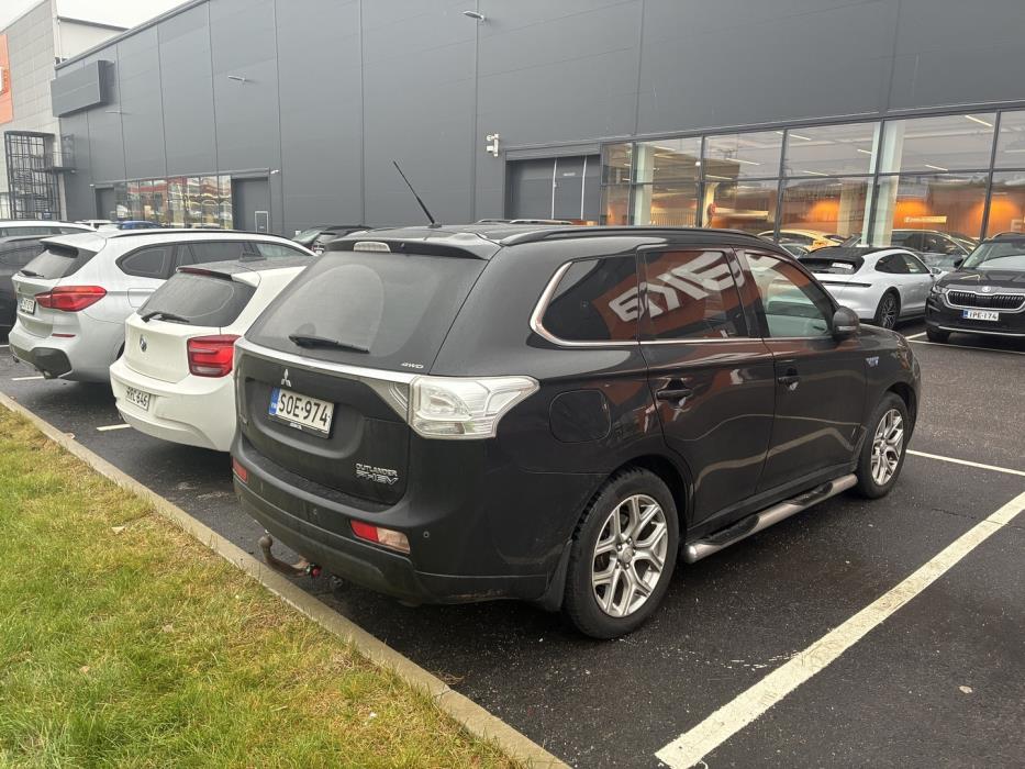 MITSUBISHI OUTLANDER PHEV 2014