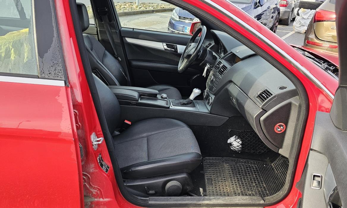 MERCEDES-BENZ C 2009