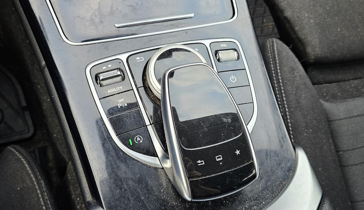 MERCEDES-BENZ C 2015