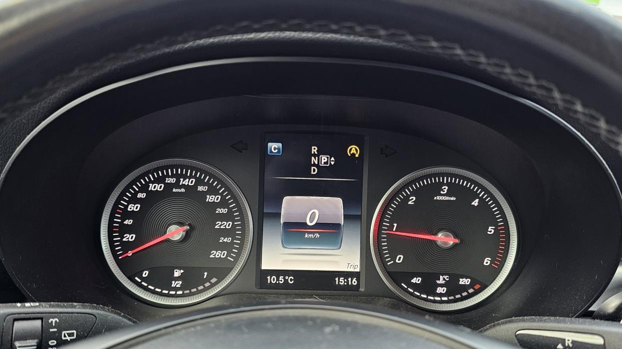 MERCEDES-BENZ C 2015