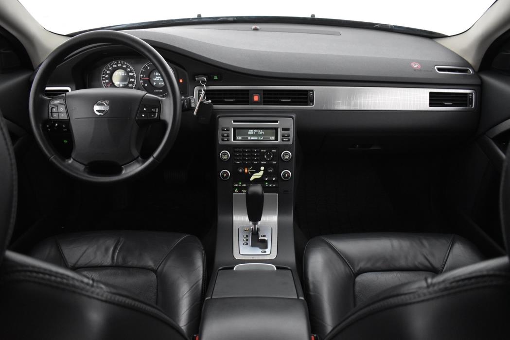 VOLVO XC70 2008