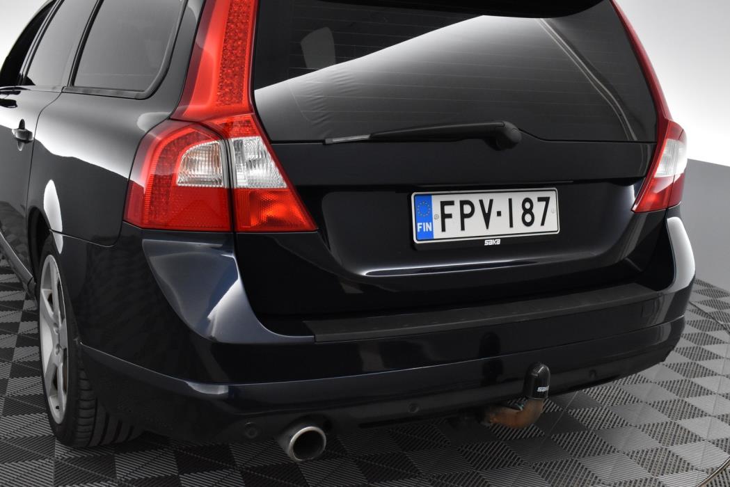 VOLVO V70 2010