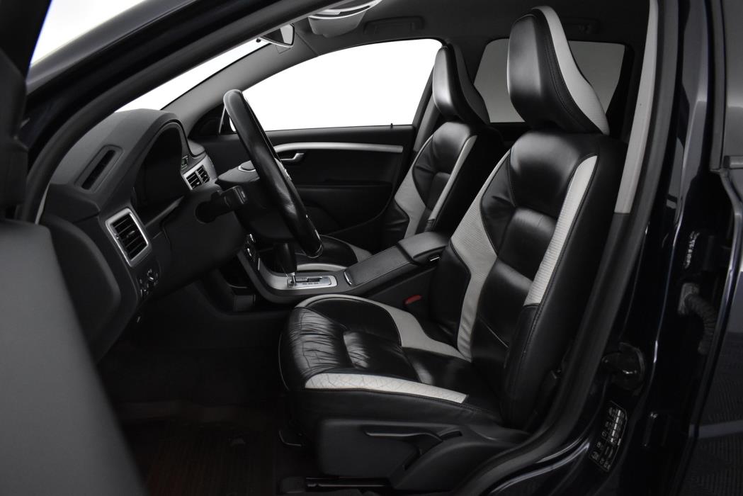 VOLVO V70 2010