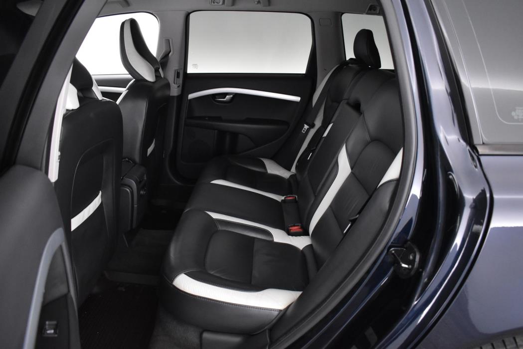 VOLVO V70 2010