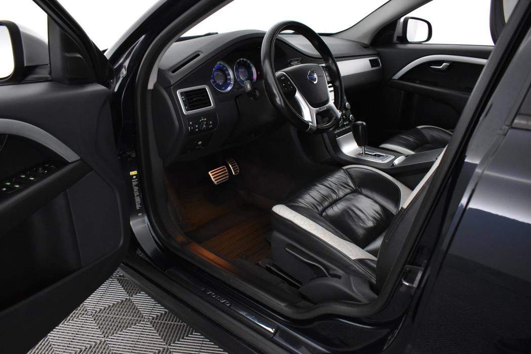 VOLVO V70 2010