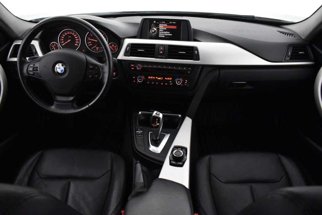 BMW 320 2015
