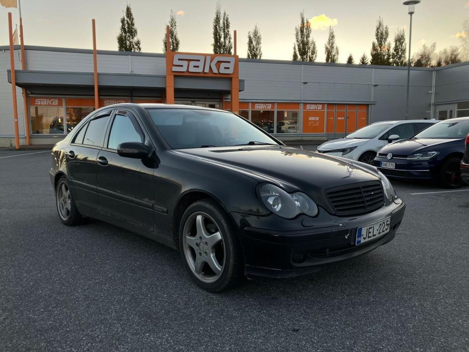 MERCEDES-BENZ C 2002