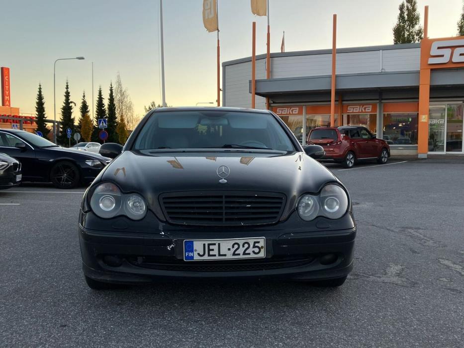 MERCEDES-BENZ C 2002