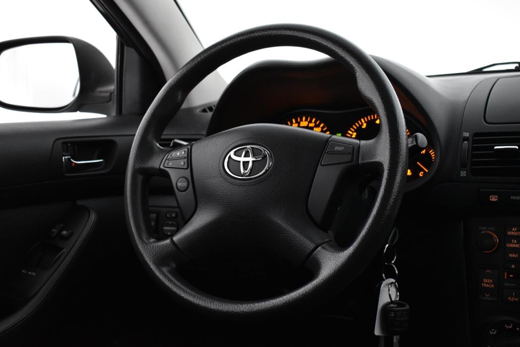 TOYOTA Avensis 2007
