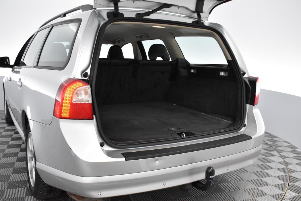 VOLVO V70 2009