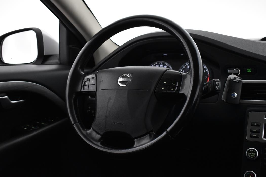 VOLVO V70 2009