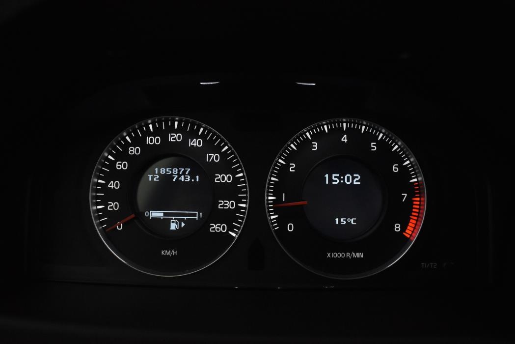 VOLVO V70 2009