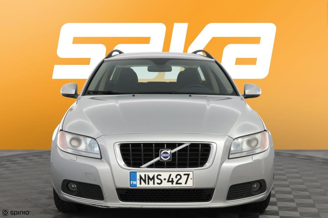 VOLVO V70 2009