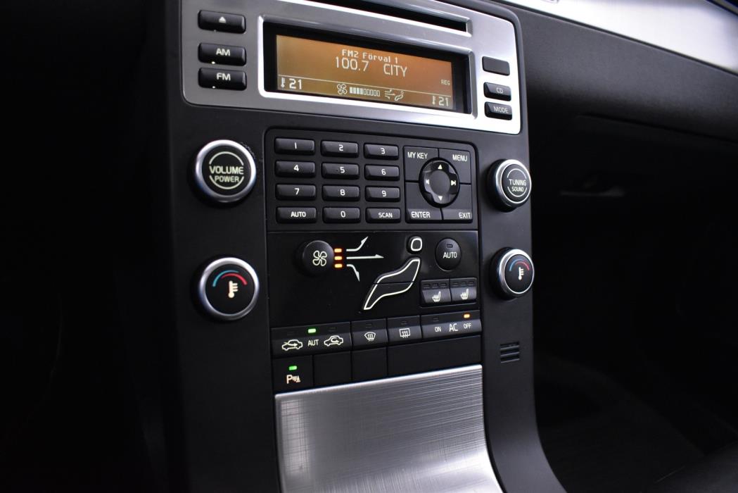 VOLVO V70 2009