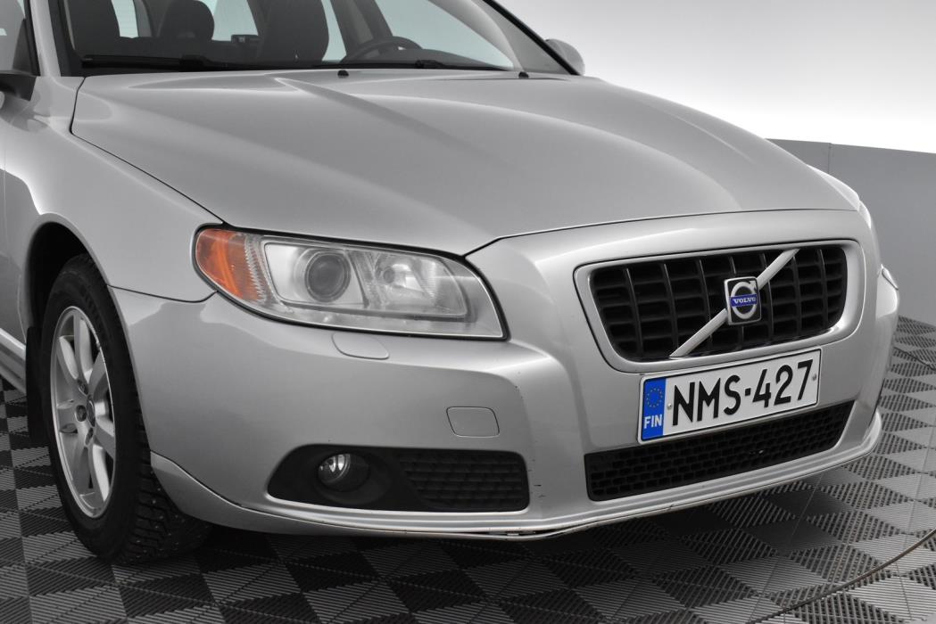 VOLVO V70 2009