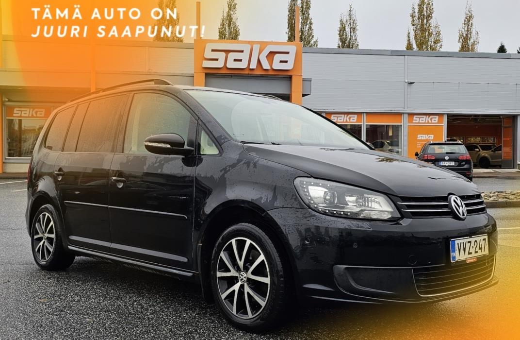 VOLKSWAGEN Touran 2011