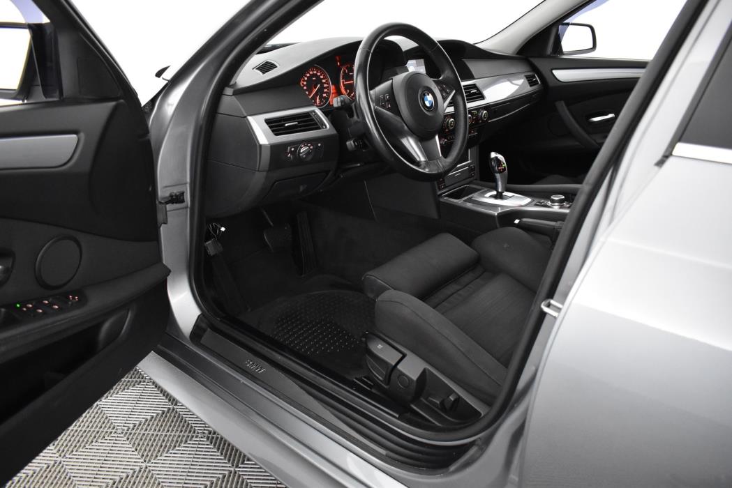 BMW 520 2009