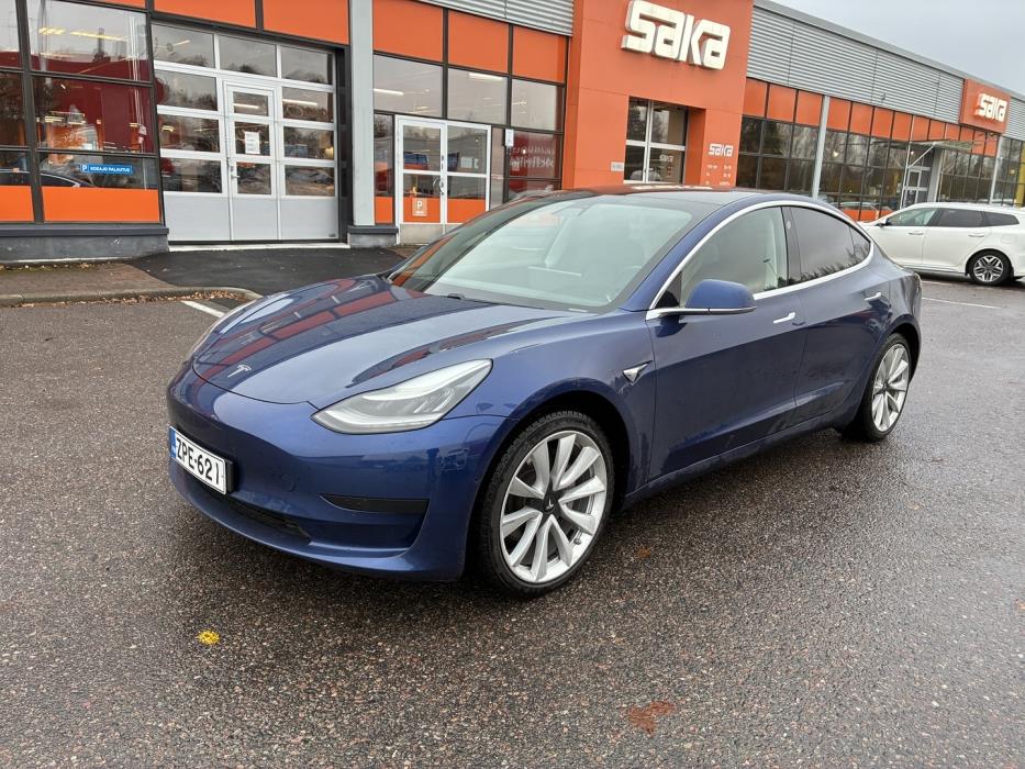 TESLA Model 3 2020