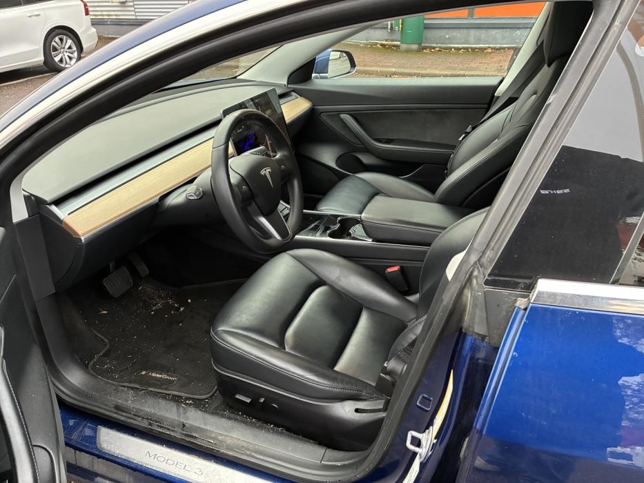 TESLA Model 3 2020