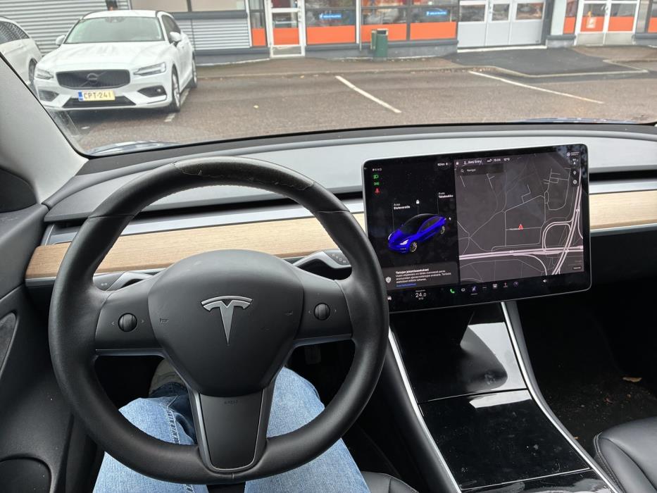 TESLA Model 3 2020