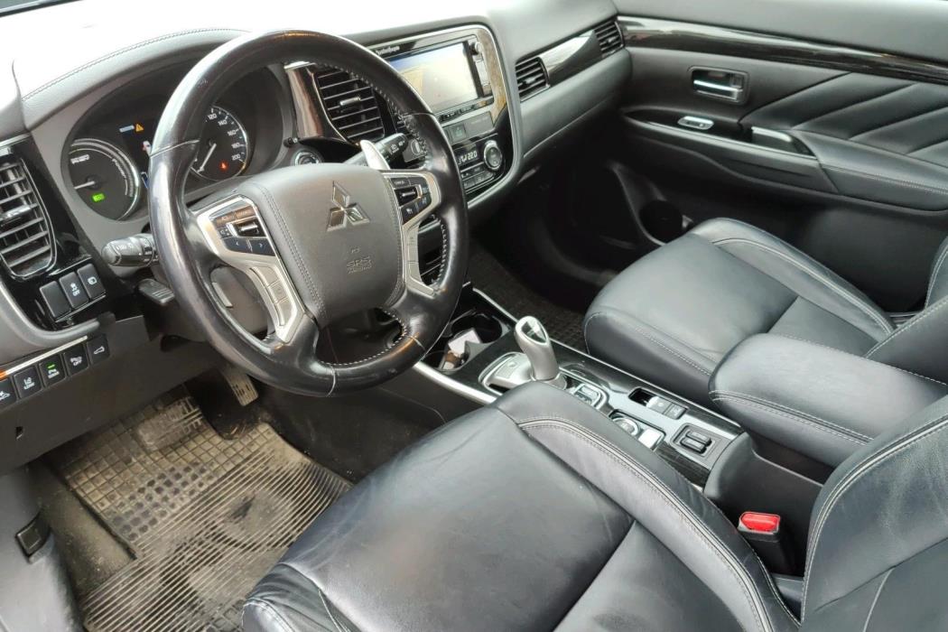 Mitsubishi Outlander PHEV 2018